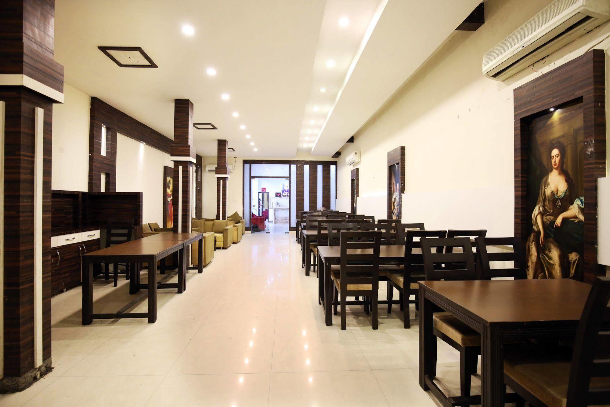 Hotel Mm Yellowuds Αμριτσάρ Εξωτερικό φωτογραφία