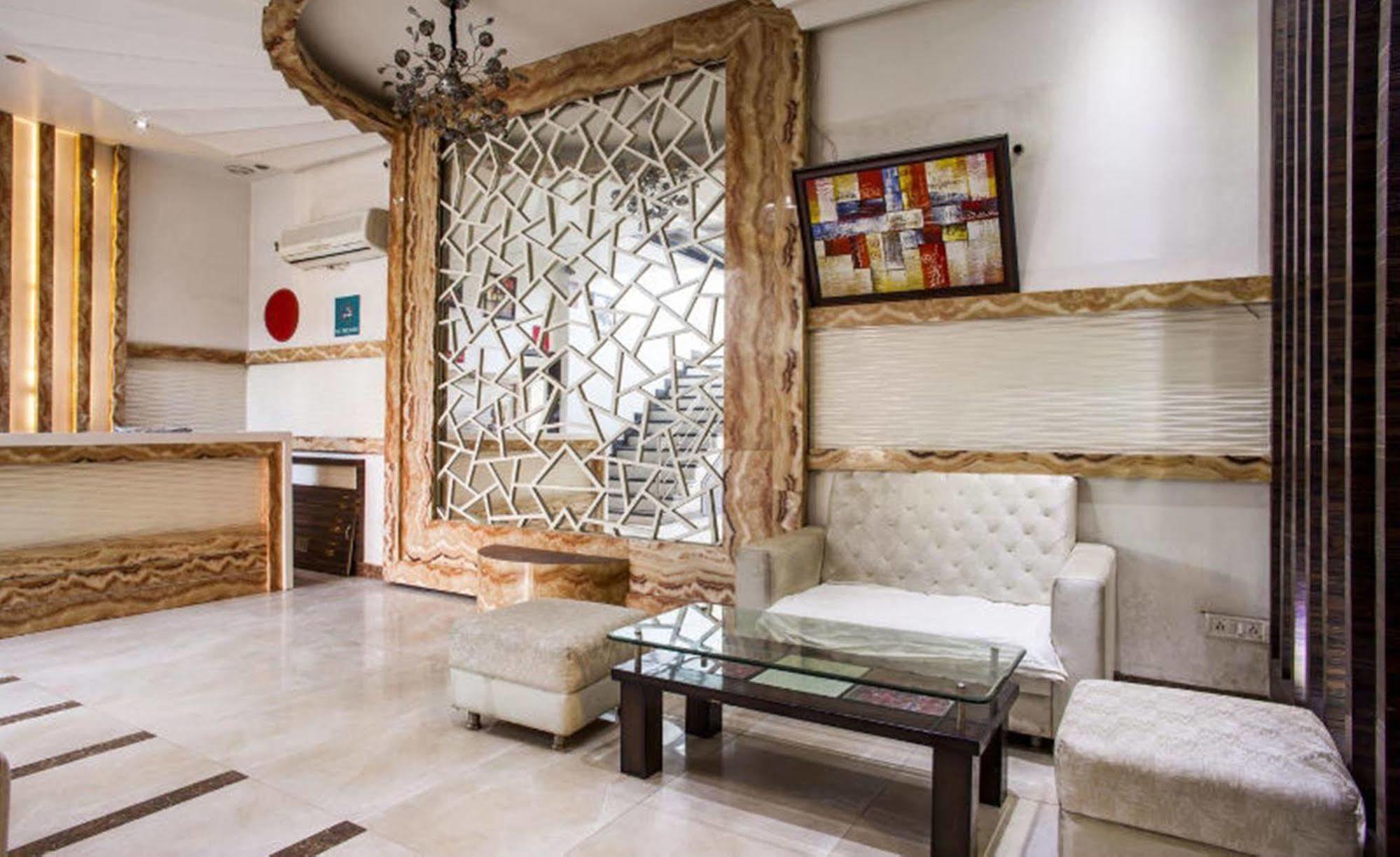 Hotel Mm Yellowuds Αμριτσάρ Εξωτερικό φωτογραφία